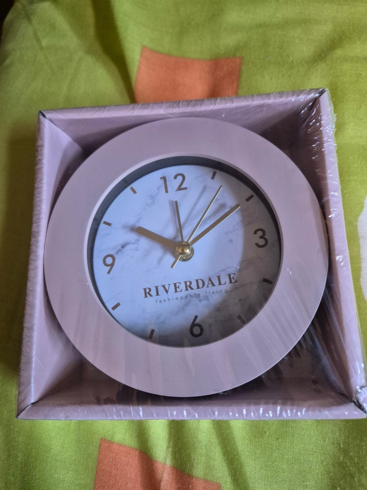 Riverdale Wekker Roze Marmerlook - Nieuw in doos, Ophalen, Analoog, Werkt op batterijen, Nieuw
