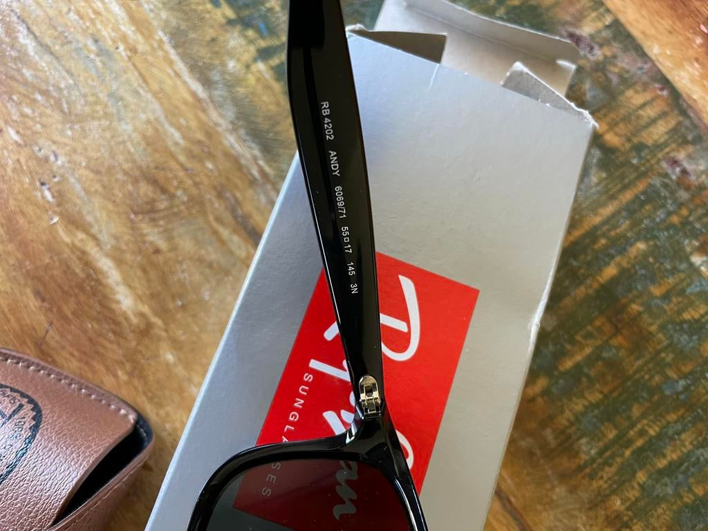 Nieuwe Ray-Ban Andy Zonnebril RB4202 - Mat Zwart, Sieraden, Tassen en Uiterlijk, Zonnebrillen en Brillen | Heren, Zonnebril, Zwart