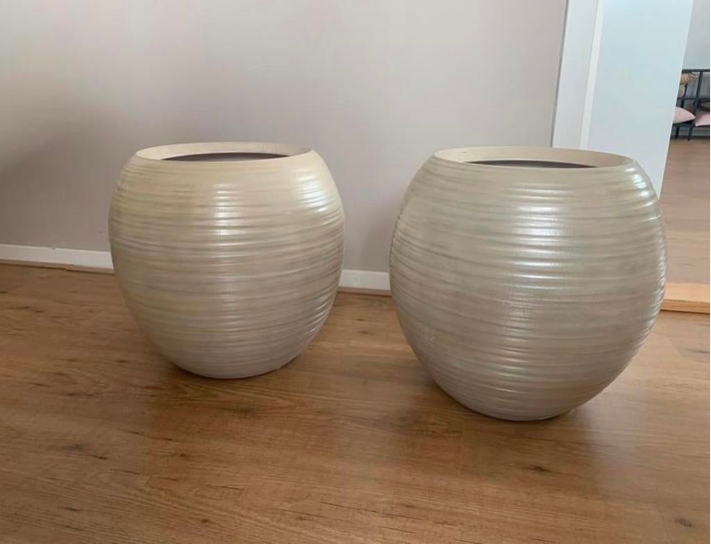 Grote beige bloempotten voor binnen en/of buiten, Tuin en Terras, Bloempotten, Rond, Binnen, Ophalen of Verzenden, Zo goed als nieuw
