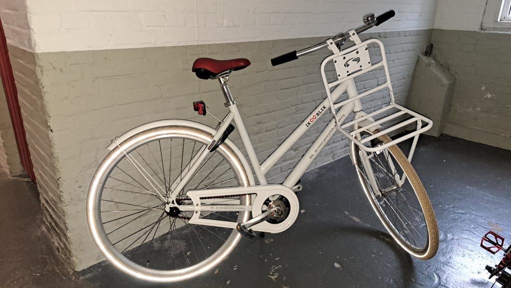 Witte damesfiets met voordrager - Zo goed als nieuw, Fietsen en Brommers, Ophalen, Zo goed als nieuw, Overige merken