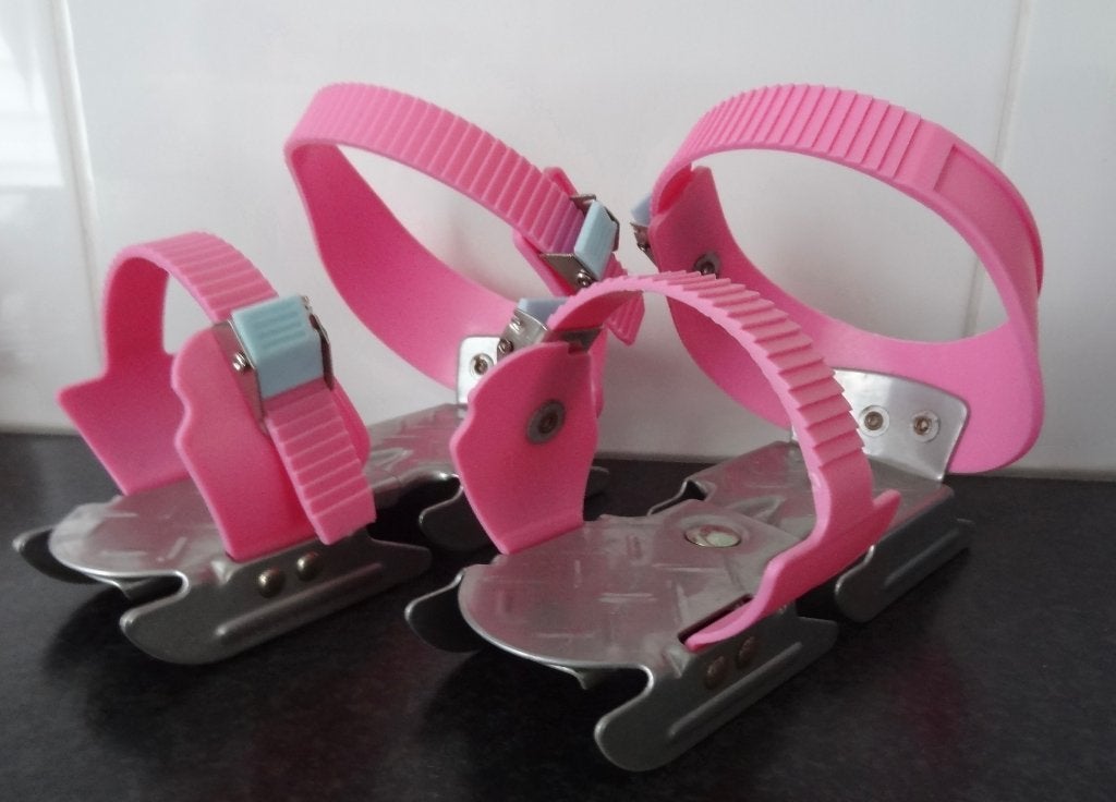 Roze kinderschaatsen glij-ijzers, dubbele ijzers maat 24-34, Overige merken, Overige typen, Ophalen of Verzenden, Zo goed als nieuw