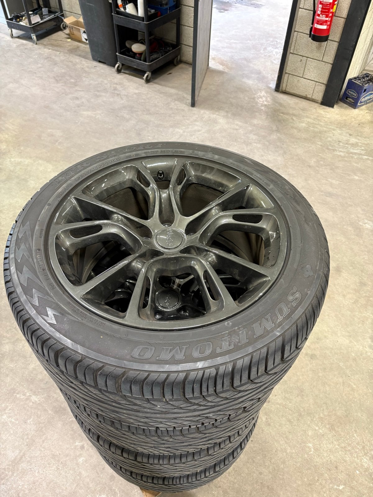 Originele 20 inch velgen Jeep Grand Cherokee SRT, Ophalen, Gebruikt, 295 mm, Banden en Velgen