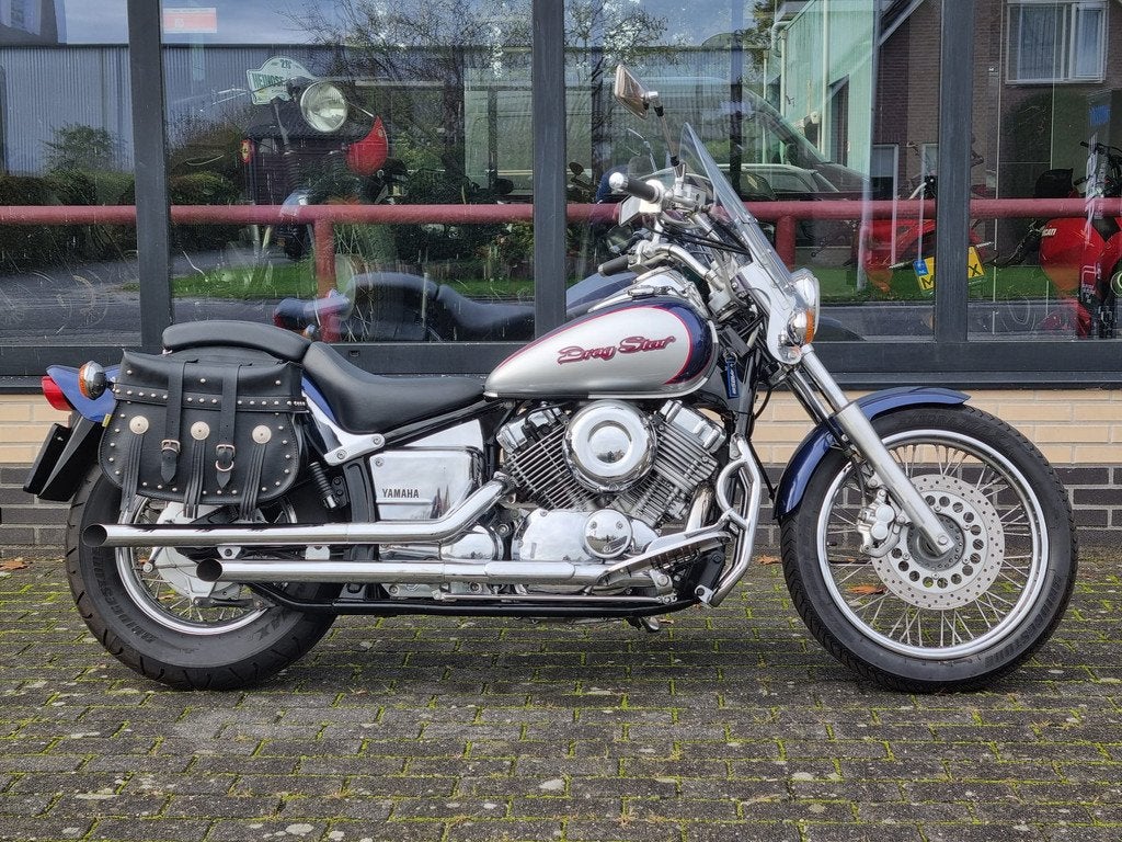 Yamaha XVS 650 Drag star Dragstar (bj 1997), Motoren, Motoren | Yamaha, Koolhovenlaan 101
1119 NC  Schiphol-Rijk, NL, 12 t/m 35 kW