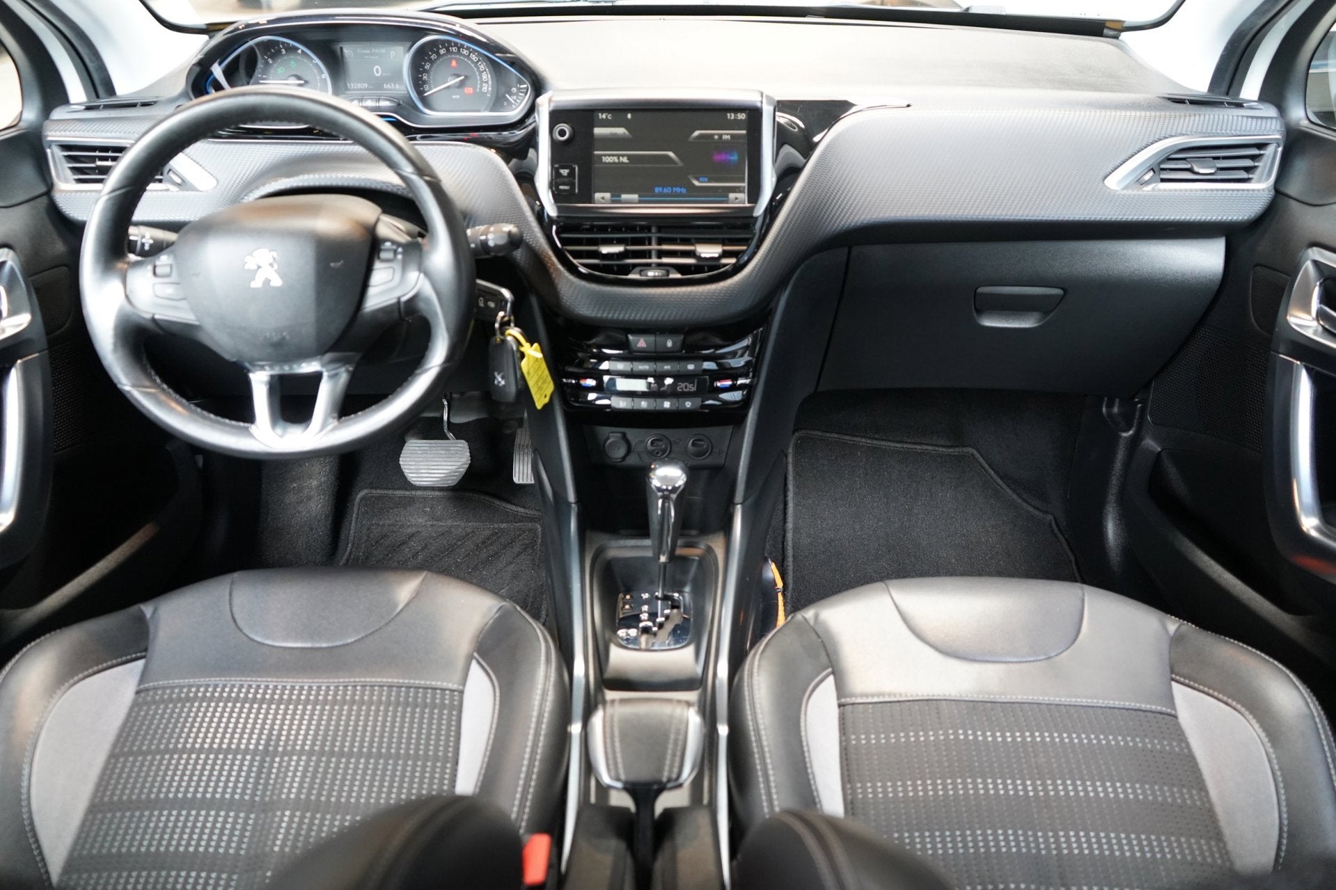 Peugeot 2008 1.6 VTi Allure | AUTOMAAT | CRUISE | TREKHAAK |, Auto's, Euro 5, 15 km/l, Gebruikt, 4 cilinders