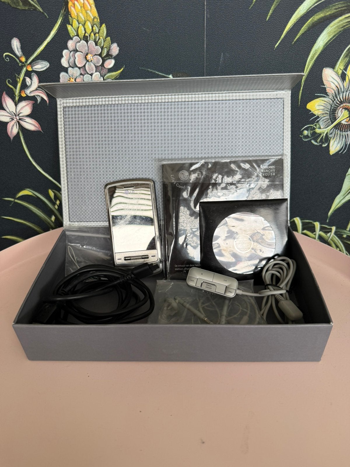 LG KE970 Compleet, Telecommunicatie, Verzenden, Gebruikt, Zilver, Schuifmodel