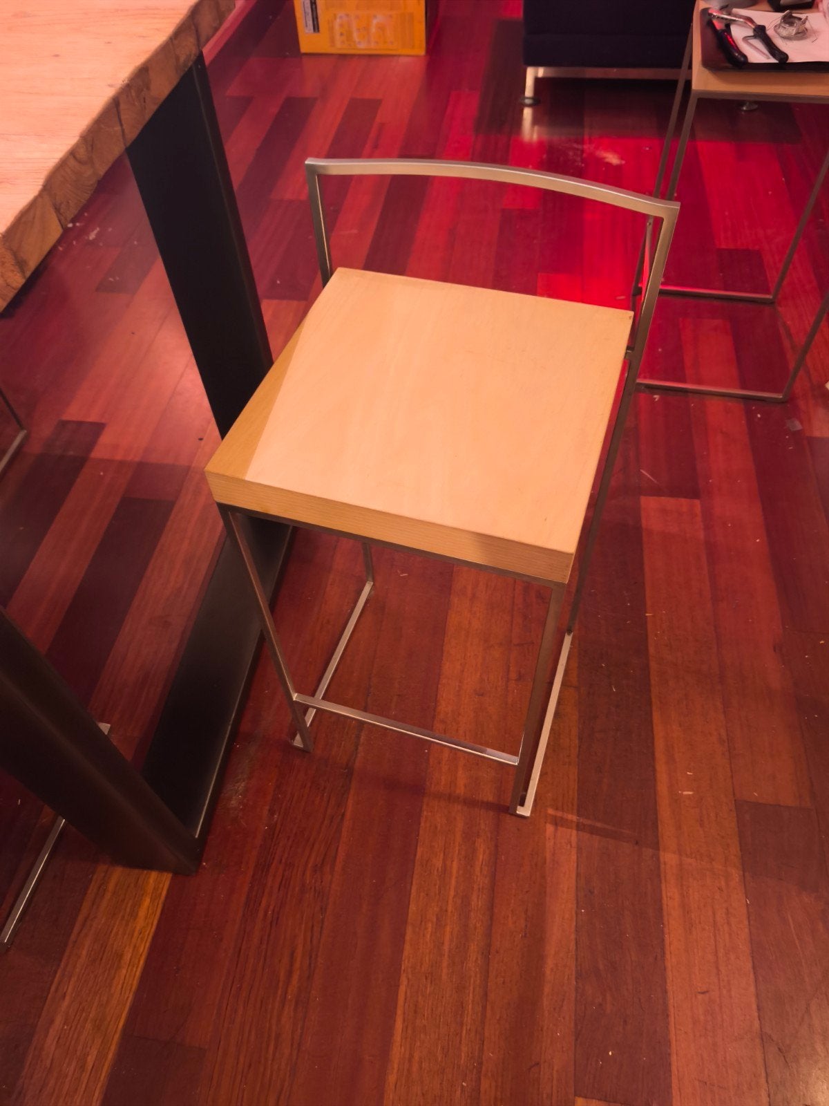 Lapalma Cubo barkruk in nette staat, Huis en Inrichting, Gebruikt, Met voetsteun, 60 tot 90 cm, Ophalen of Verzenden
