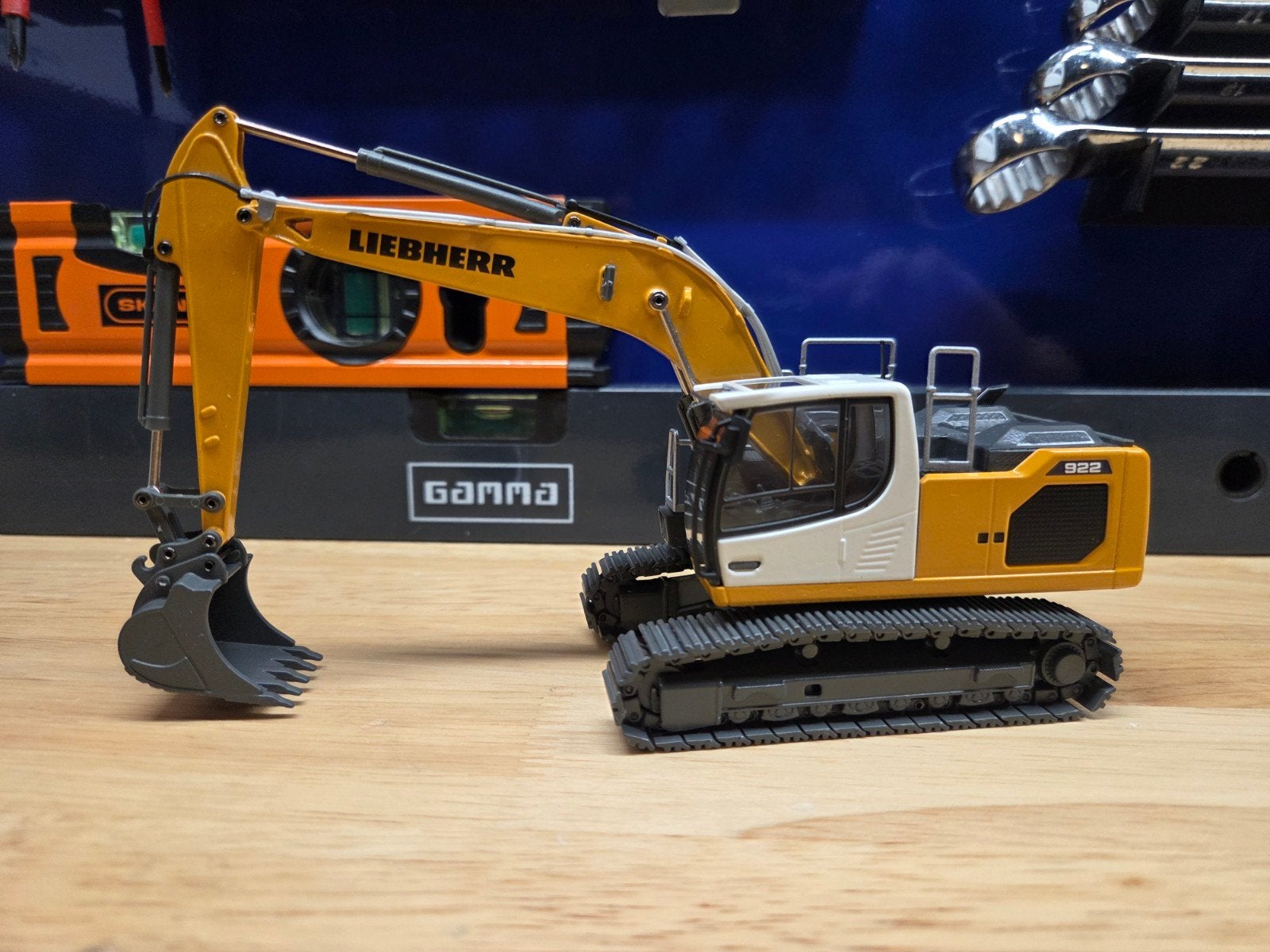 Liebherr R922 Rupskraan 1:50 Conrad - Nieuw in doos, Ophalen of Verzenden, Nieuw, Hijskraan, Tractor of Landbouw, Conrad