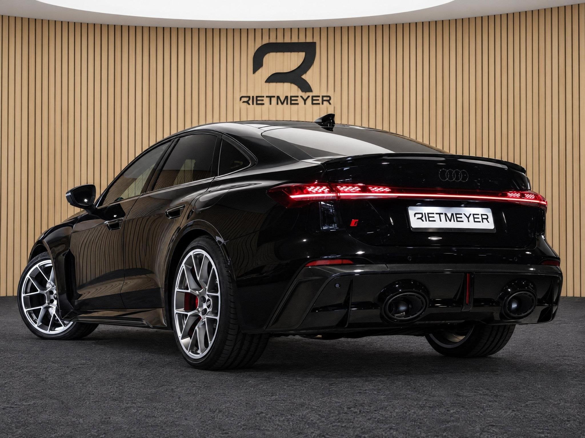 Audi A5 Limousine RS 5 e-hybrid quattro |Keramische |Massage, Auto's, Automaat, 12 maanden, Gebruikt, Euro 6