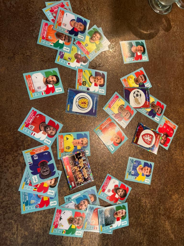 Panini wk 26 stickers, Ophalen of Verzenden, Zo goed als nieuw, Meerdere stickers
