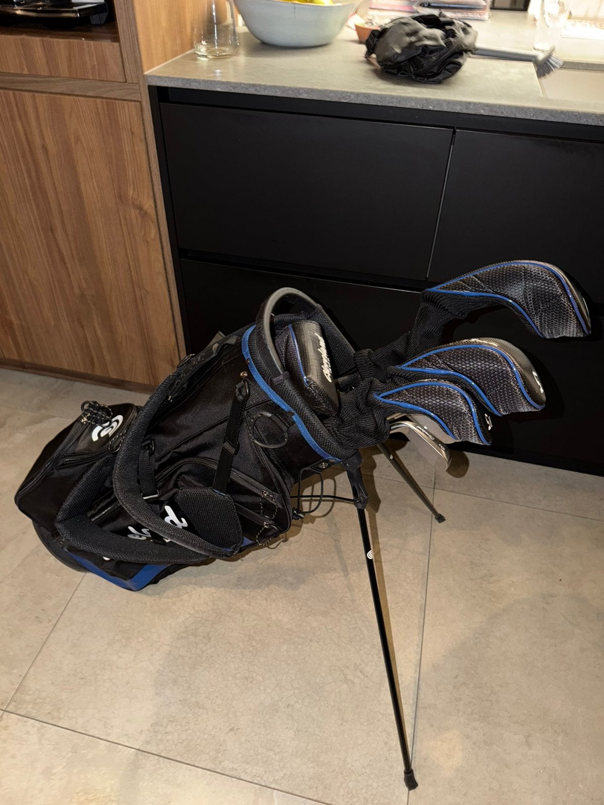 Foto 2 van Zeer nette cleveland beginners golfset
