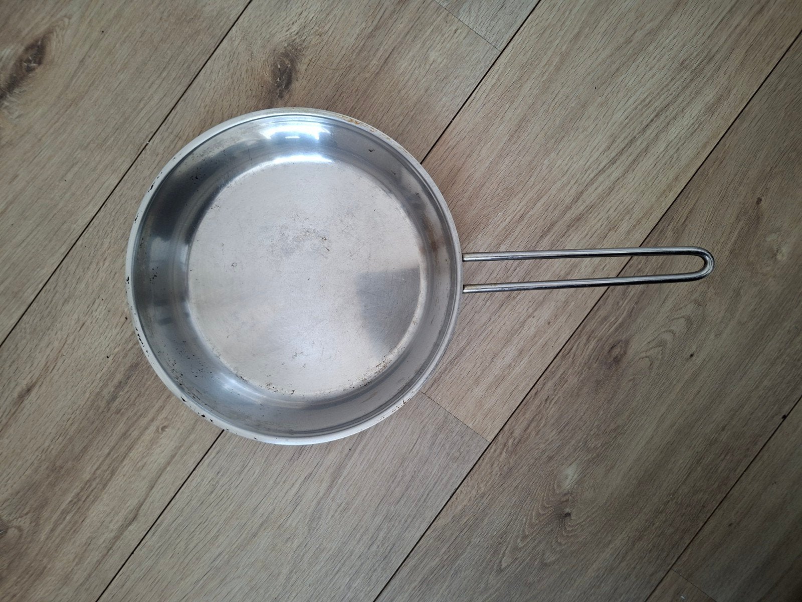RVS sauteerpan maat 24 cm pfas vrij koken alle bronnen, Ophalen of Verzenden, Gebruikt, Rvs