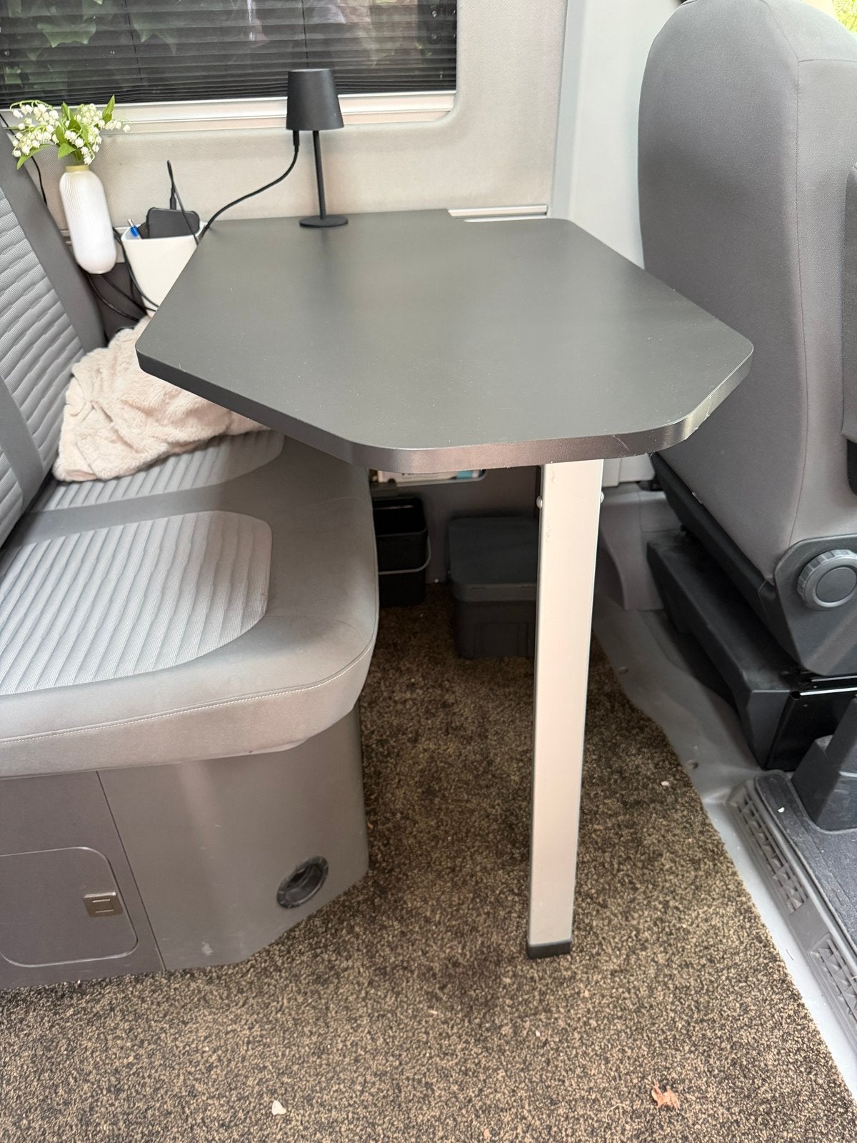 Grand california compacte campertafel met verstelbare poot, Ophalen of Verzenden, Zo goed als nieuw