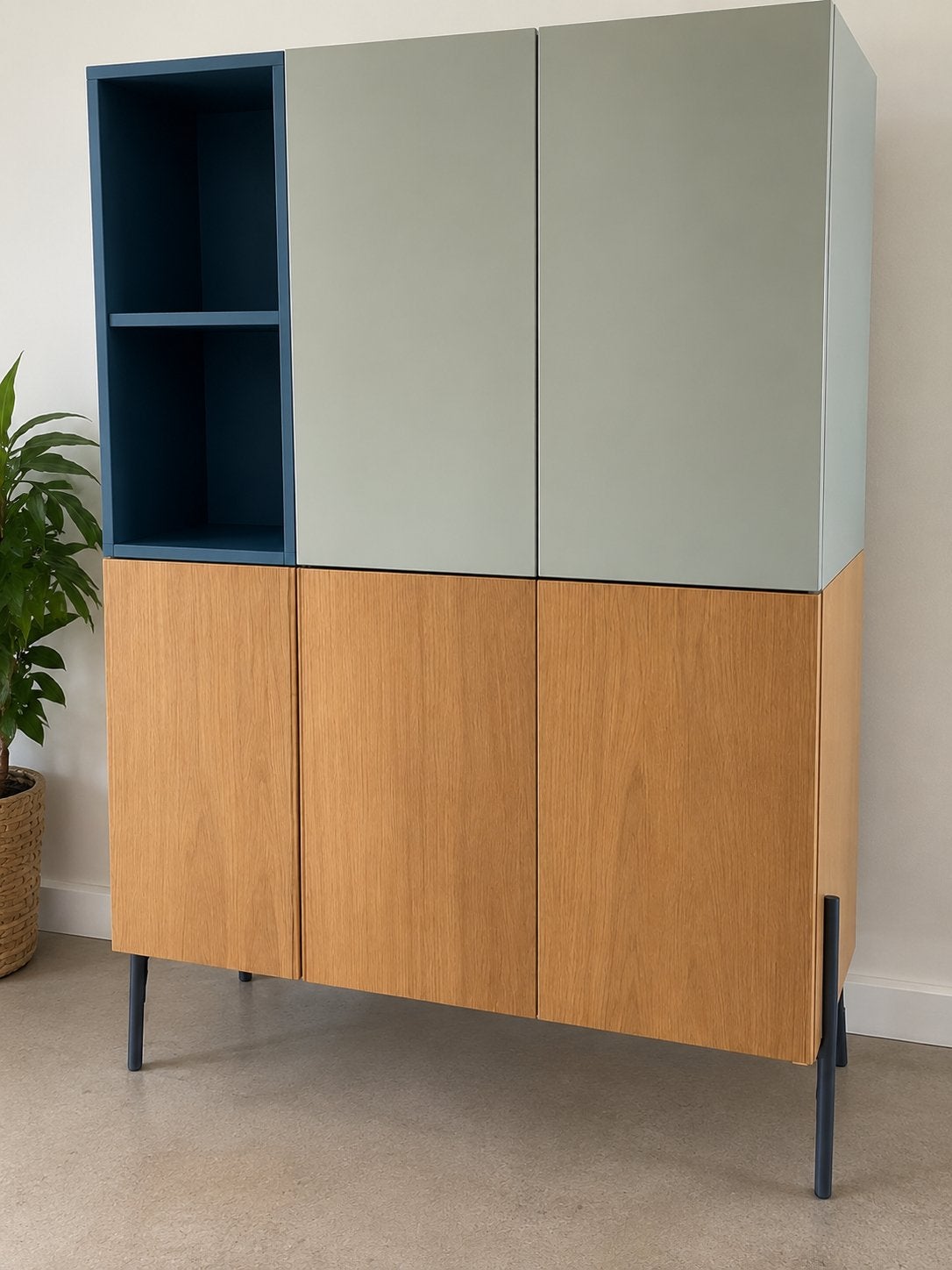 Made Hopkins highboard / kast – design kast, Ophalen, Gebruikt, Eikenhout, Minder dan 150 cm