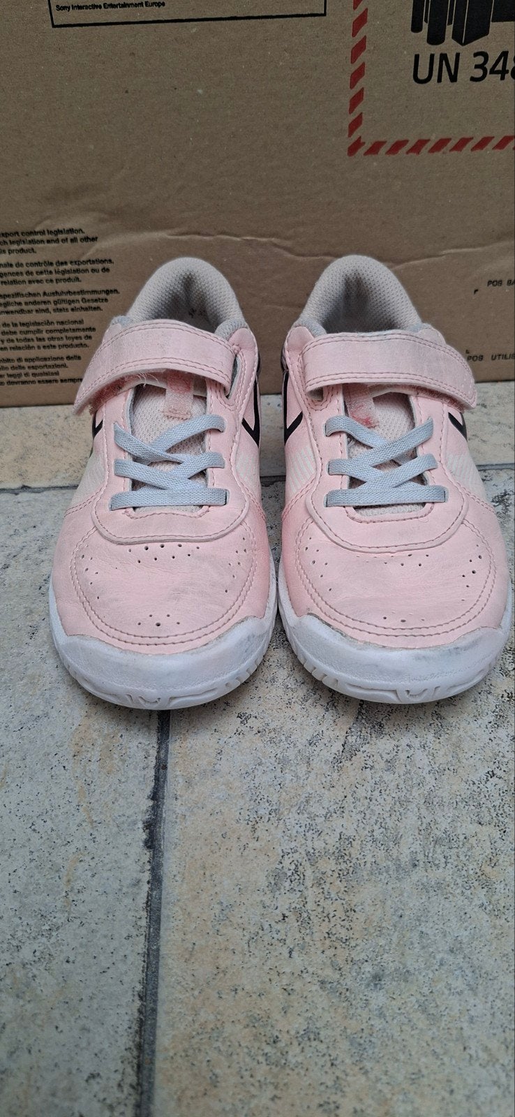 Gymschoenen roze maat 34, Ophalen, Zo goed als nieuw, Meisje, Sportschoenen