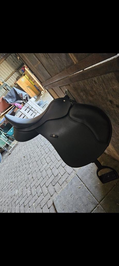 Compleet Wintec Hart 500 veelzijdigheid zadel 16,5 inch, Ophalen, Nieuw, Recreatie