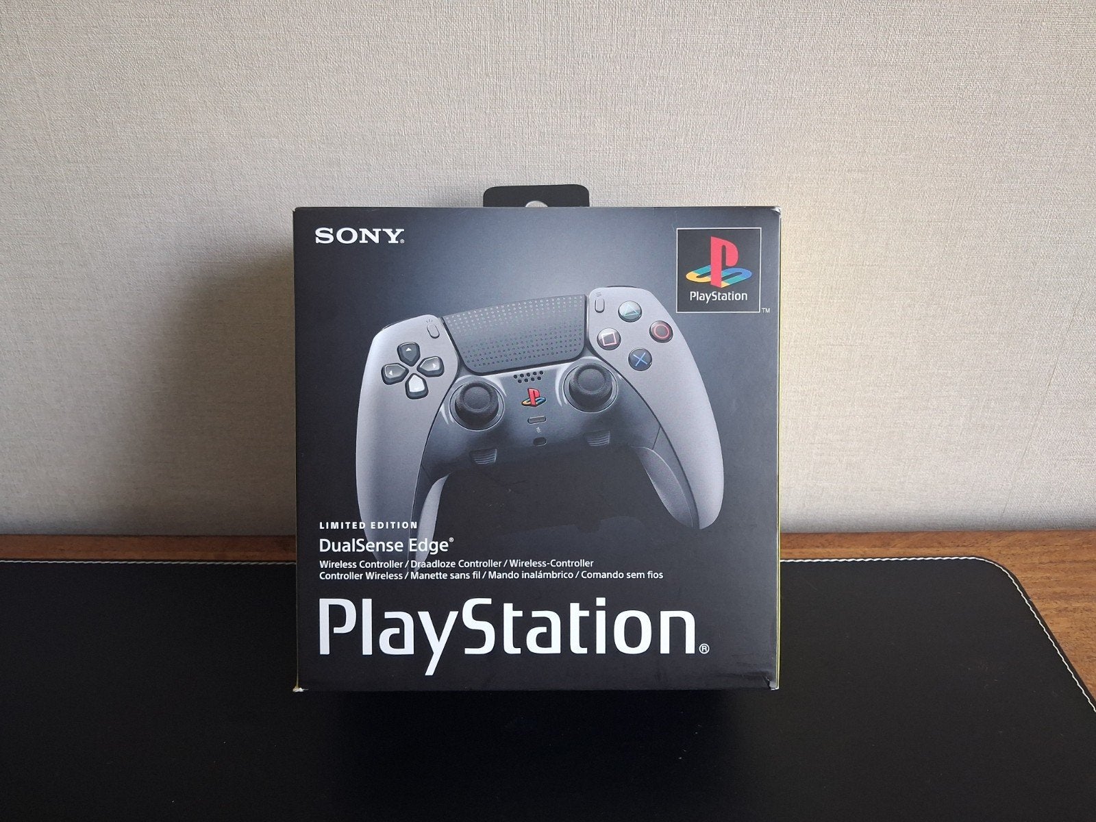 DualSense Edge Controller 30th Anniversary edition, PlayStation 4, Ophalen of Verzenden, Zo goed als nieuw, Controller