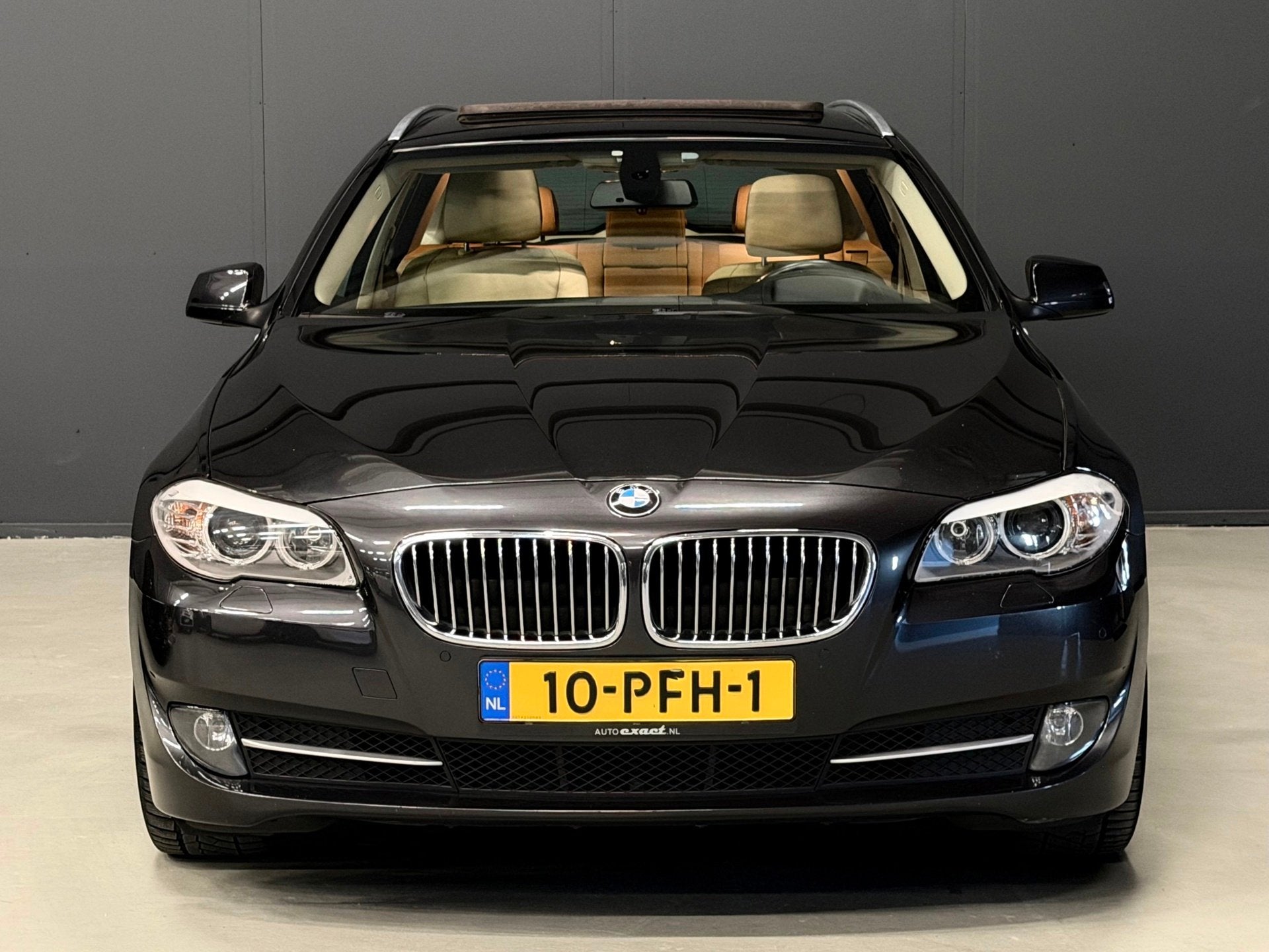 BMW 5-serie Touring 523i Executive AUTOMAAT PANODAK|HEAD-UP|, Auto's, BMW, Euro 5, Achterwielaandrijving, Gebruikt, Beige