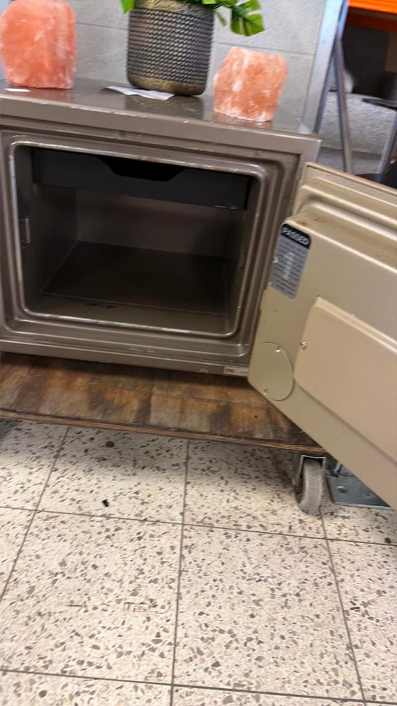 Royal Safe Brandkast - Veilig en Betrouwbaar, Ophalen, Gebruikt, ., .