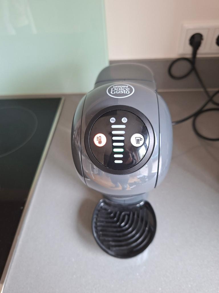 Dolce gusto zgan, Ophalen of Verzenden, Zo goed als nieuw, Koffiemachine