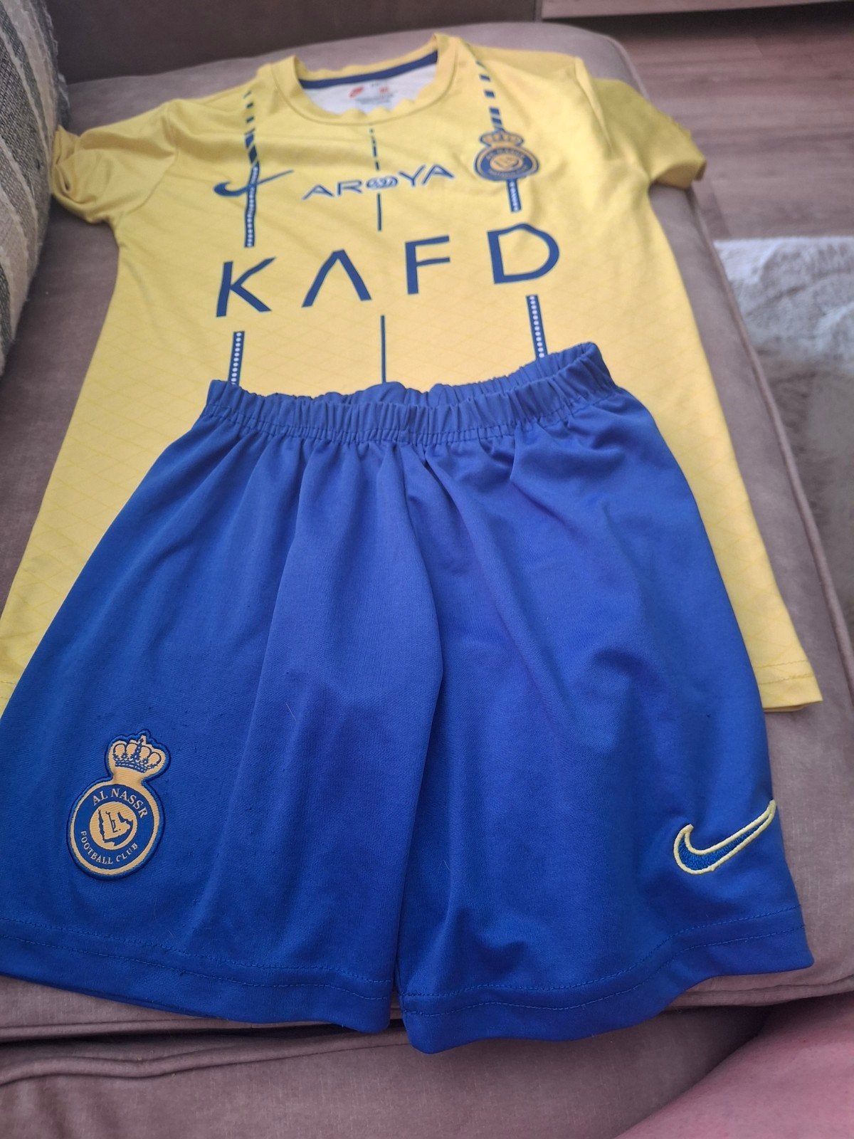 Ronaldo Al Nassr voetbaltenue maat 152, Gebruikt, Ophalen of Verzenden, Setje, Al Nassr