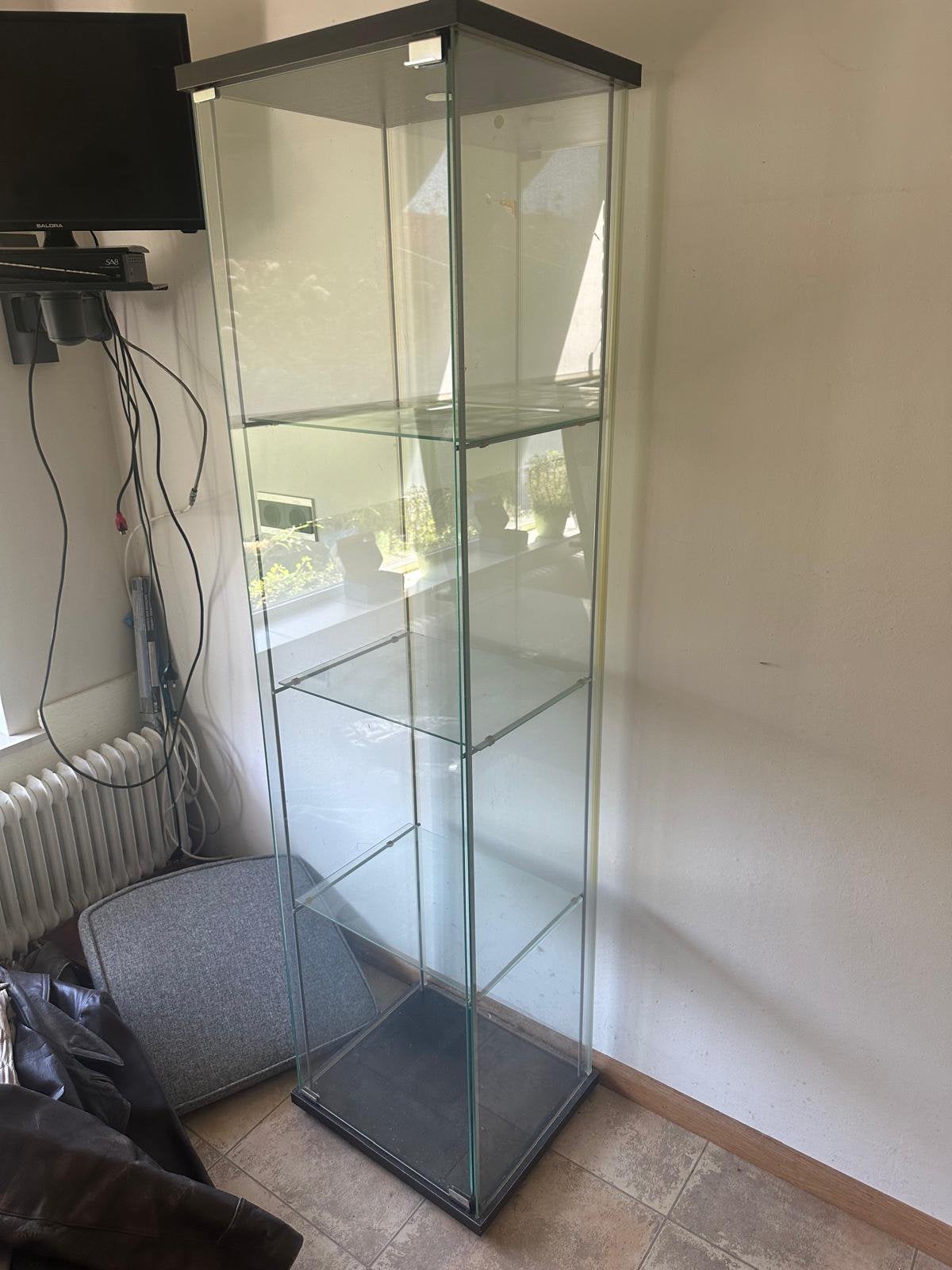 Ikea vitrinekast gebruikt in nette staat, Ophalen, Minder dan 50 cm, Zo goed als nieuw, 150 tot 200 cm