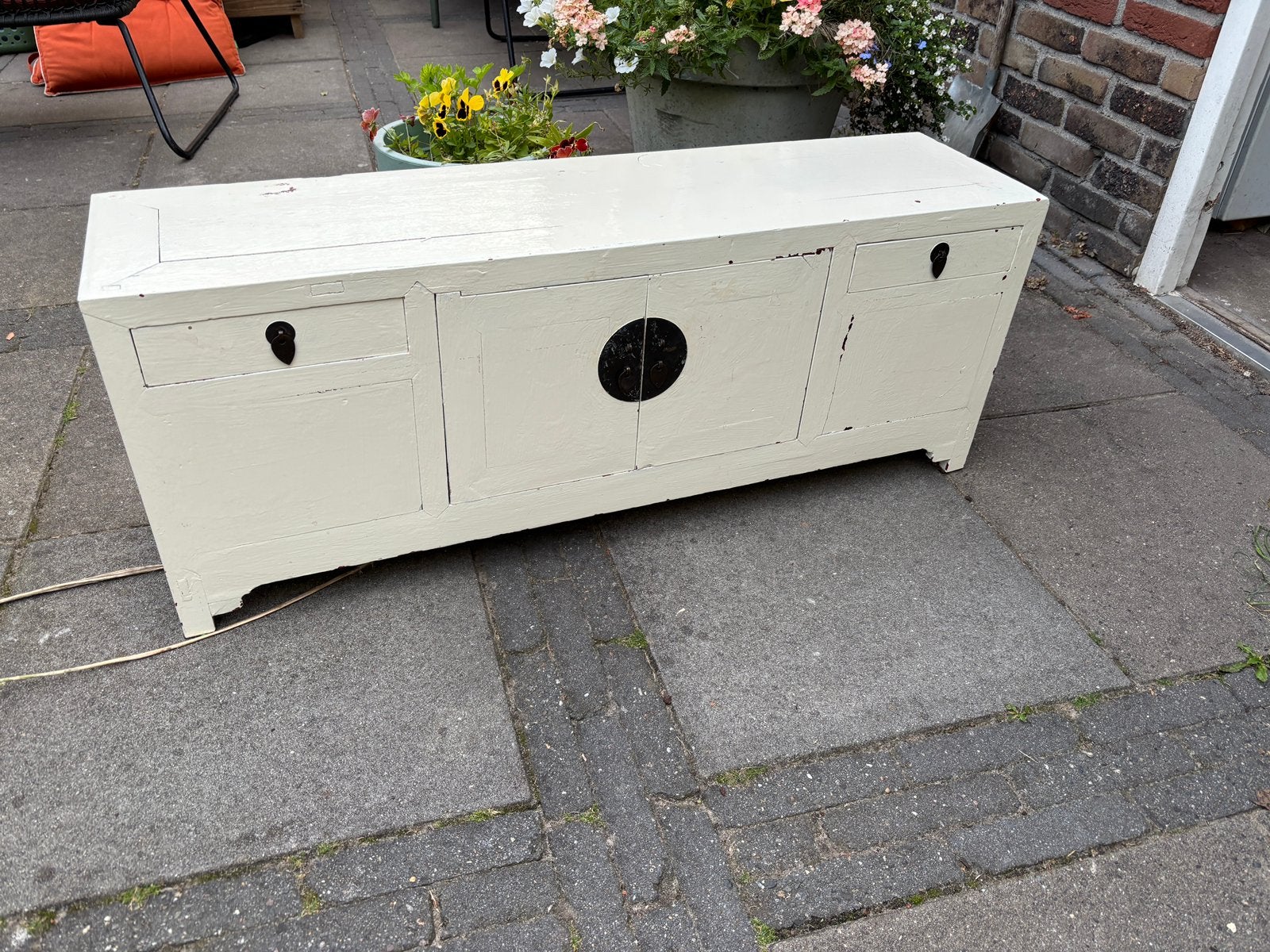 Leuk laag kastje gratis, Ophalen, 50 tot 100 cm, Zo goed als nieuw, 25 tot 50 cm