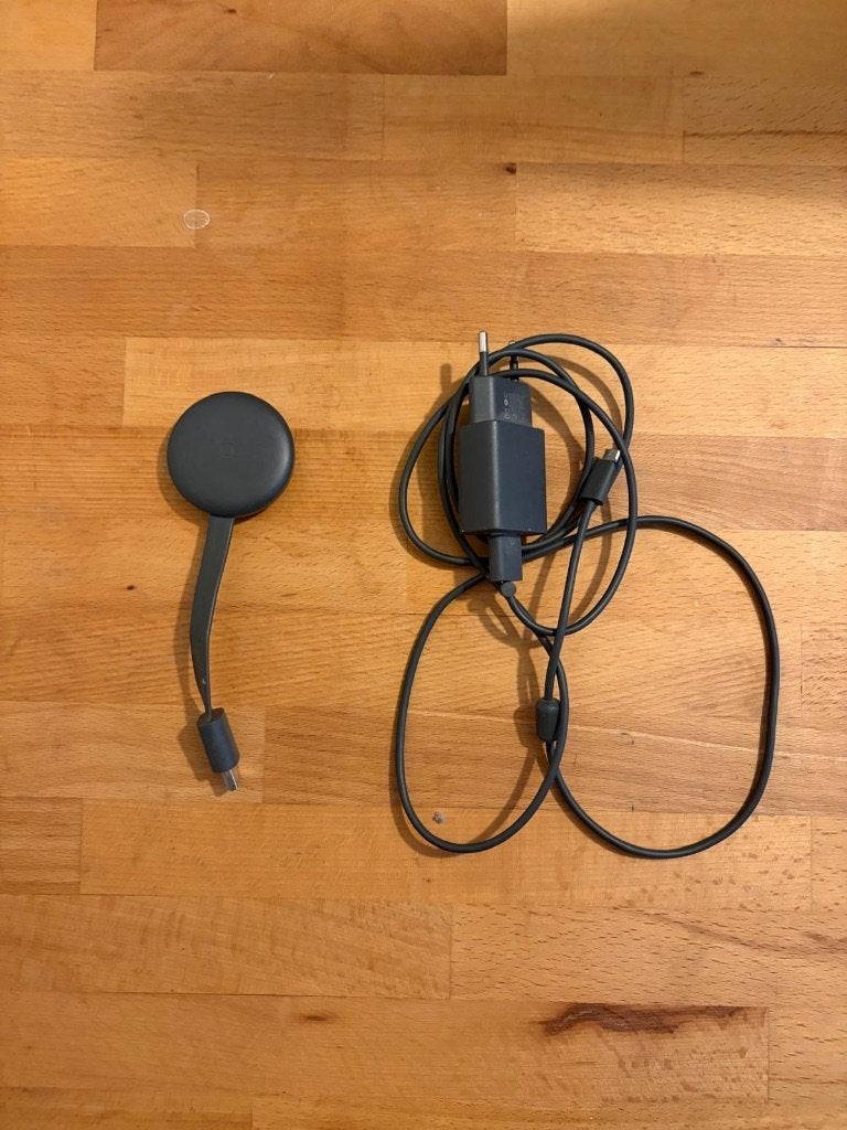 Google Chromecast + originele adapter, Ophalen of Verzenden, Zo goed als nieuw, HDMI
