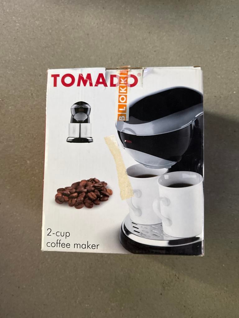 Tomado TM-2302 2-kops koffiezetapparaat - Ideaal voor campin, Witgoed en Apparatuur, Ophalen, Gebruikt, Koffiemachine, Gemalen koffie