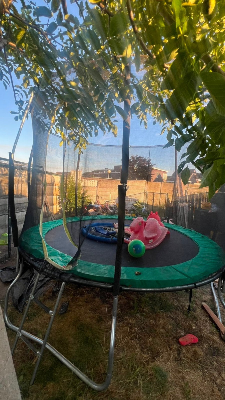 Trampoline met veiligheidsnet, Ophalen of Verzenden, Gebruikt