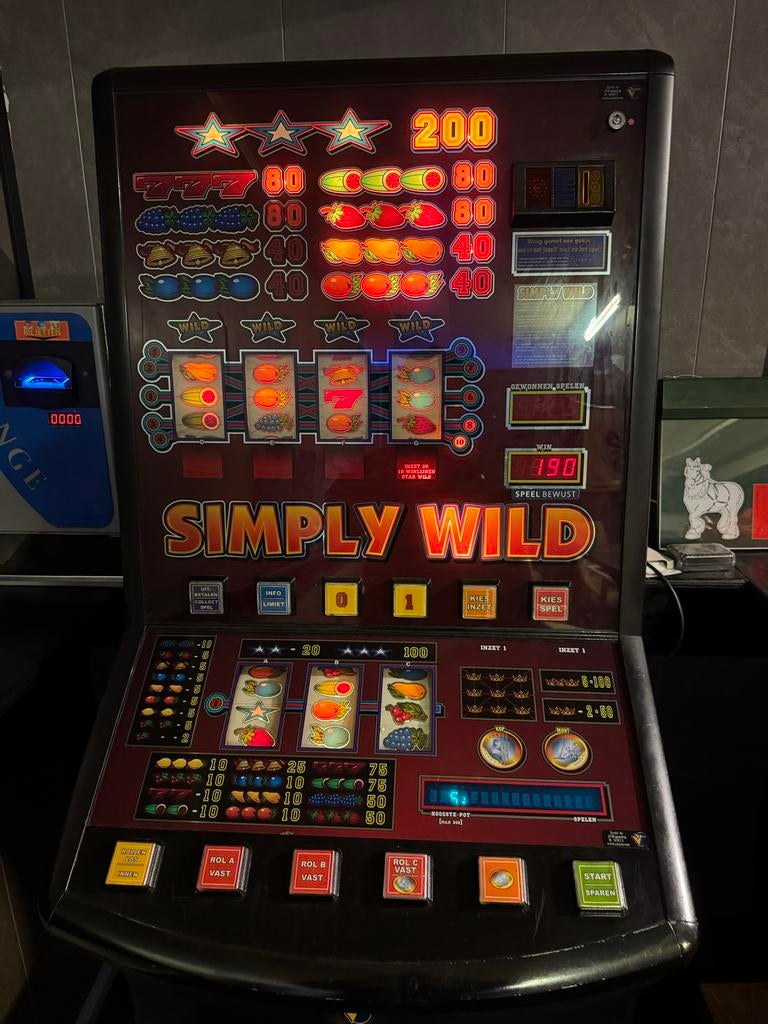 Simply Wild gokkast - Klassieke fruitautomaat, Euro, Ophalen, Gebruikt