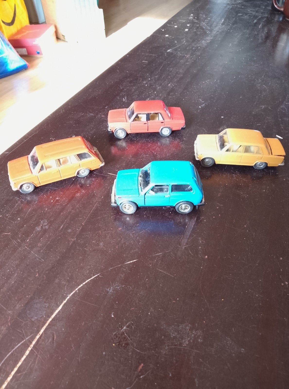 Set van 4 Lada modelauto's - Made in USSR, Antiek en Kunst, Antiek | Speelgoed, Ophalen of Verzenden
