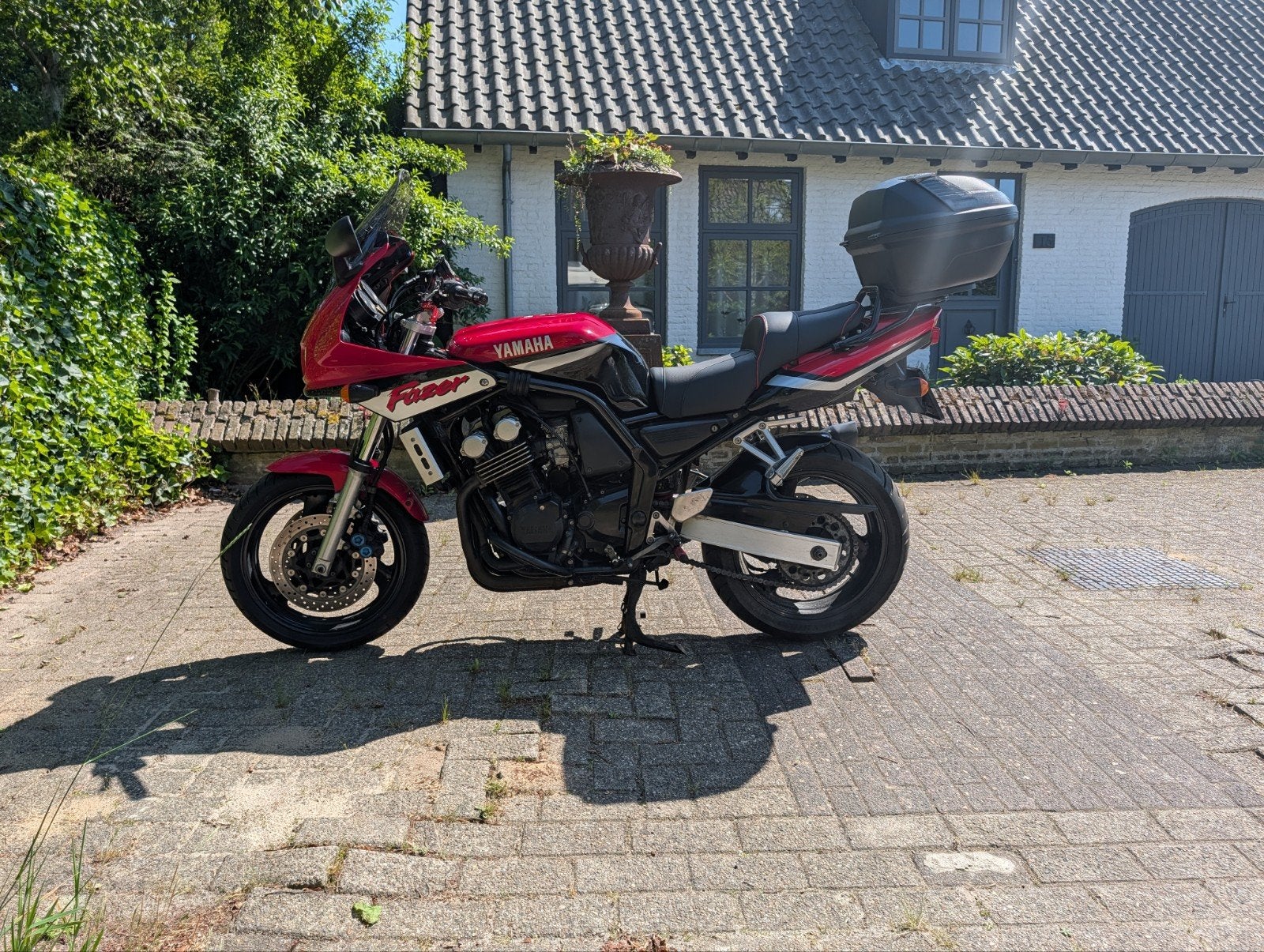 Yamaha Fazer uit 2000. nieuw zadel, top-koffer, sportuitlaat, Motoren, Particulier, Toermotor