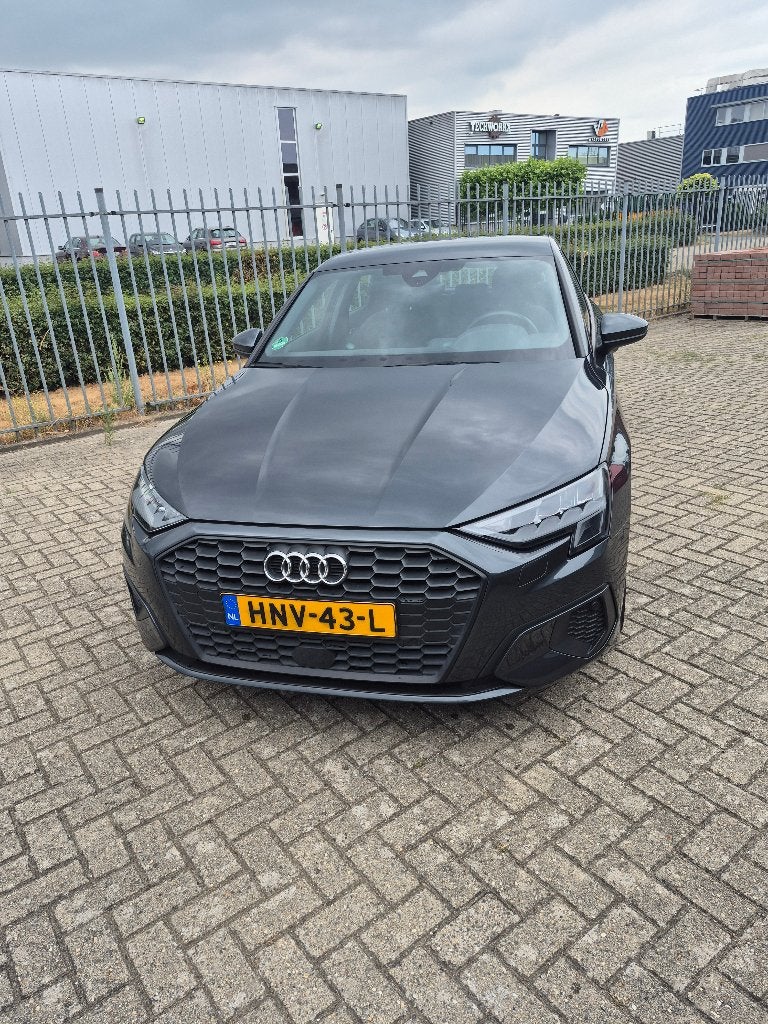 Audi A3 40 Tfsi e 204pk Phev S-tronic 2022 Grijs, Auto's, Stof, 4 cilinders, 1535 kg, Plug-in hybride