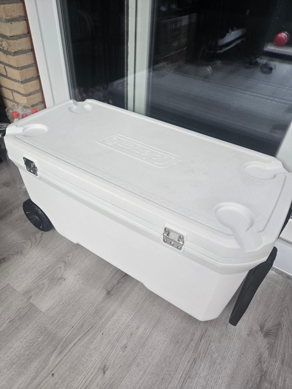TE HUUR : Coleman Xtreme Marine Cooler Wheeled 90L Koelbox, Ophalen, Nieuw, Koelelement