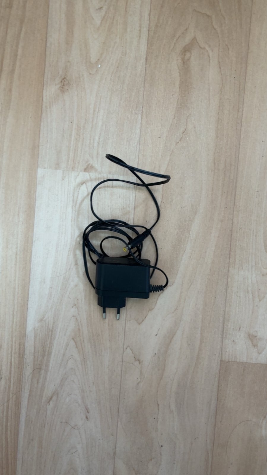 KPN Box 12 Router met adapters en lange UTP kabel, Computers en Software, Routers en Modems, Ophalen of Verzenden, Zo goed als nieuw