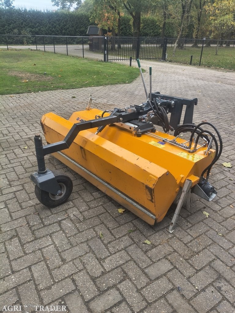 Veegmachine giant aansluiting shovel hydraulisch 2025, Ophalen of Verzenden, Niet opgegeven, -, Niet opgegeven
