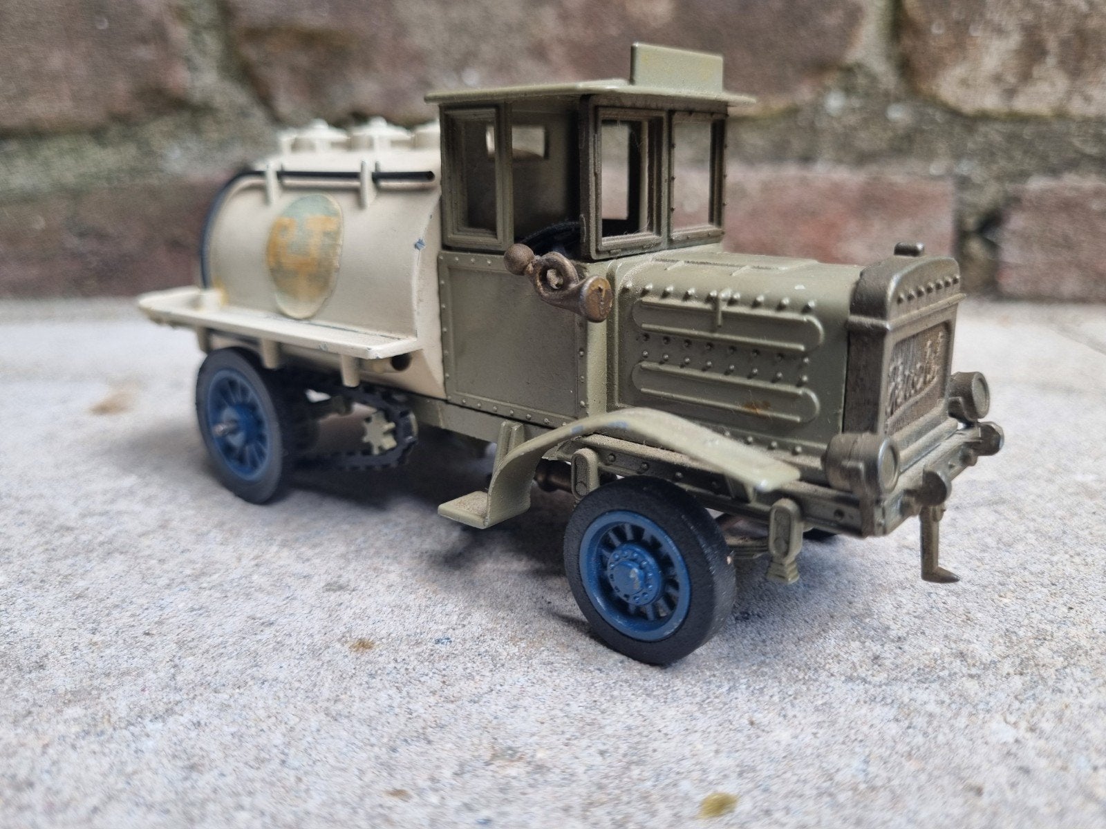 Henschel Tankwagen 1926 - Made in W-Germany, Ophalen of Verzenden, Gebruikt, Overige merken