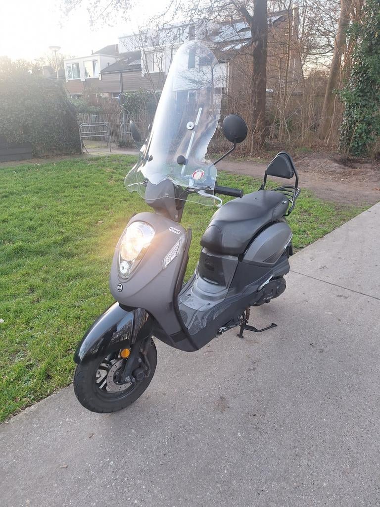 SYM Mio 50i, Fietsen en Brommers, Scooters | SYM, Ophalen of Verzenden, Gebruikt
