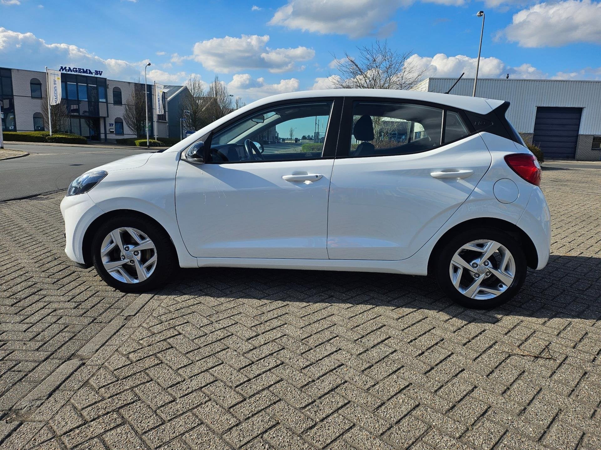 Hyundai I10 1.0 Comfort #Carplay#Camera#NieuwModel#Cruis, Auto's, Voorwielaandrijving, Start-stop-systeem, Stof, Gebruikt