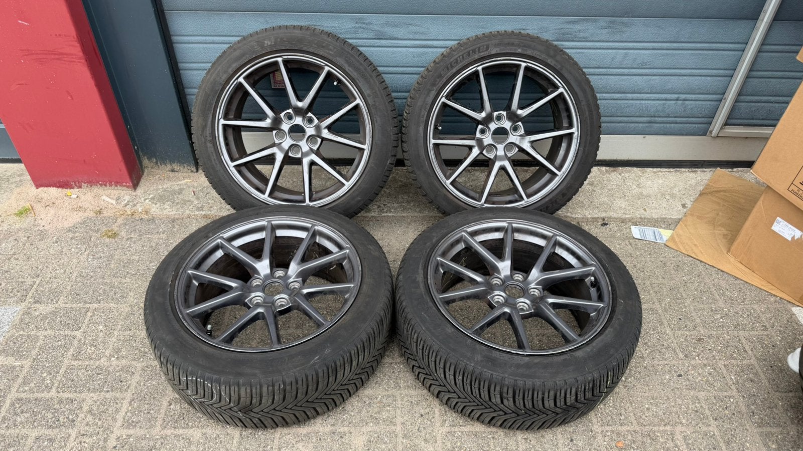 Originele Tesla Model 3 18 inch Aero velgen all season tpms, Ophalen, 18 inch, Gebruikt, Banden en Velgen