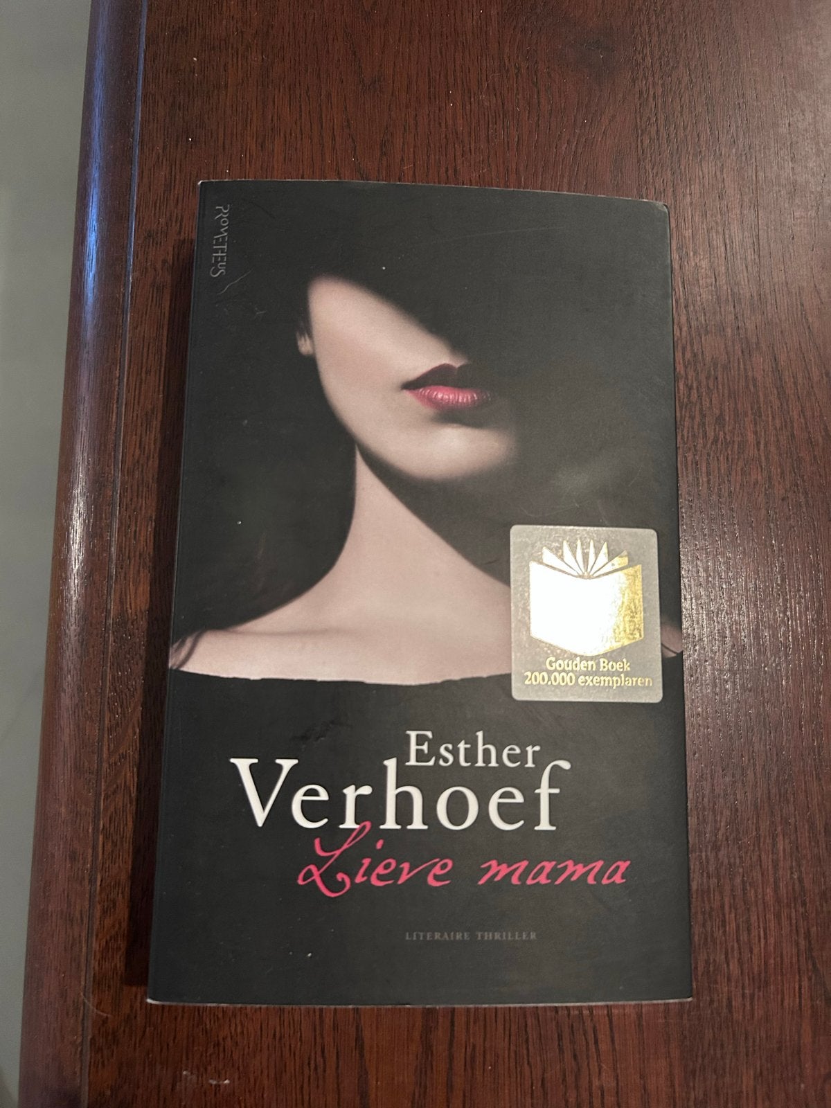 Esther Verhoef - Lieve mama (Literaire thriller), Ophalen of Verzenden, Zo goed als nieuw, Nederland