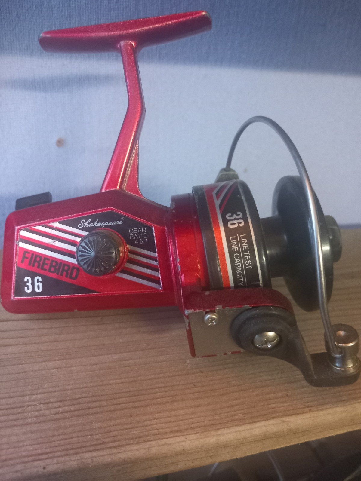 Shakespeare Firebird 36 Vismolen - Rood, Ophalen of Verzenden, Gebruikt, Molen
