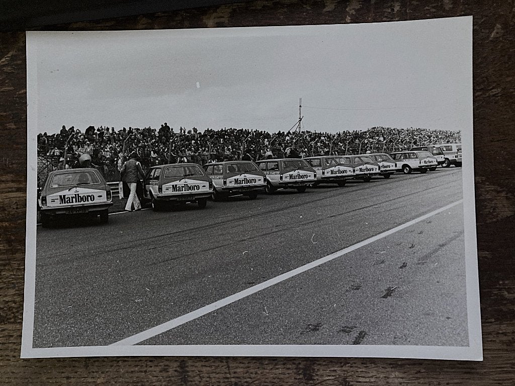 Oude print Marlboro Ford Taunus - Circuit Zandvoort, Verzamelen, Verzenden, Gebruikt, Auto's