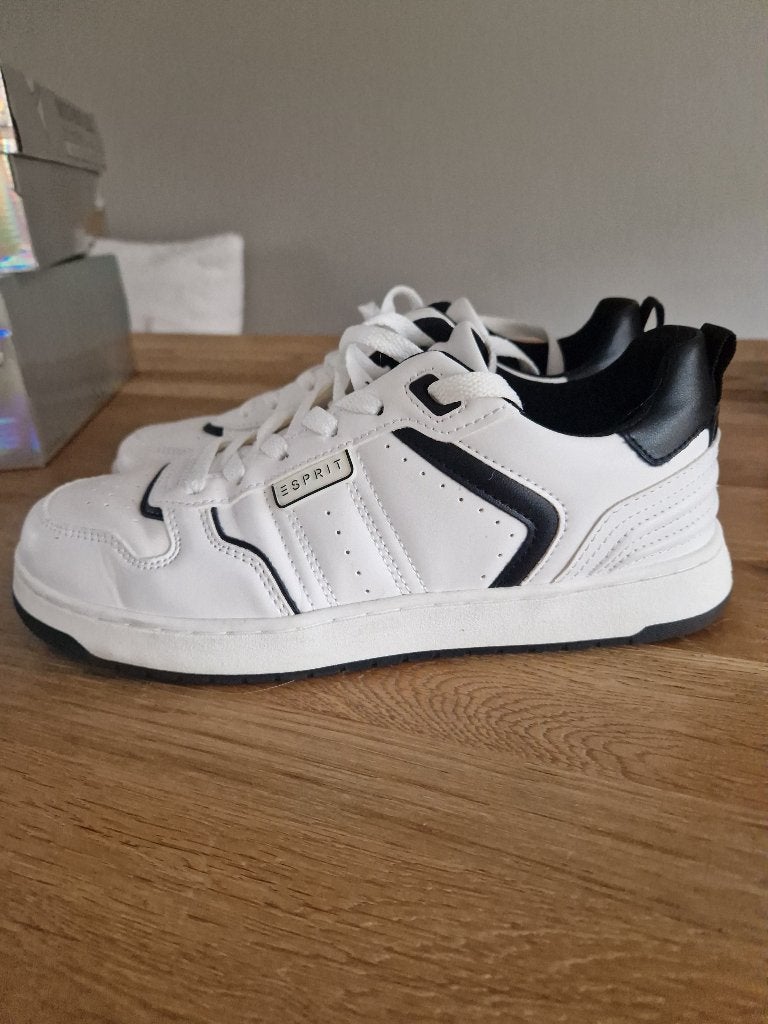 Zgan Esprit sneakers mt 40, Wit, Ophalen of Verzenden, Esprit, Sneakers of Gympen