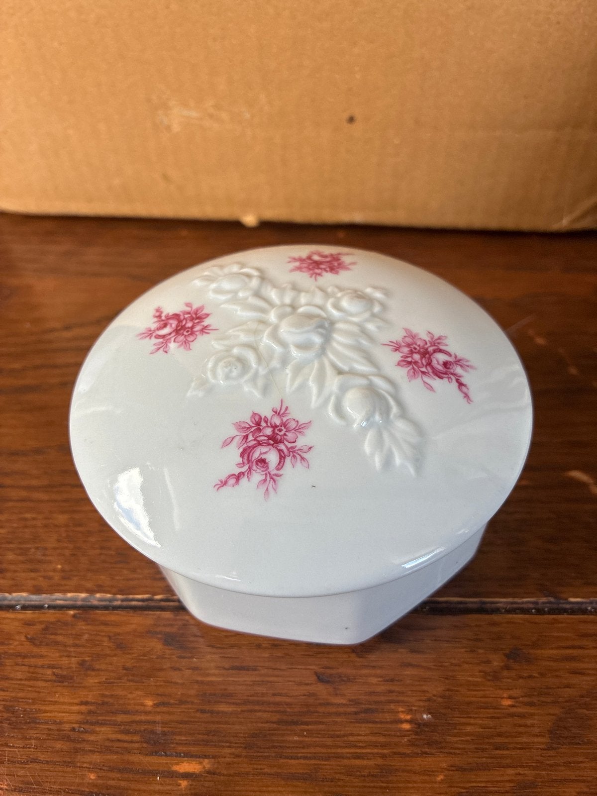 Vintage Avon Porseleinen Doosje met Rozenmotief, Ophalen of Verzenden