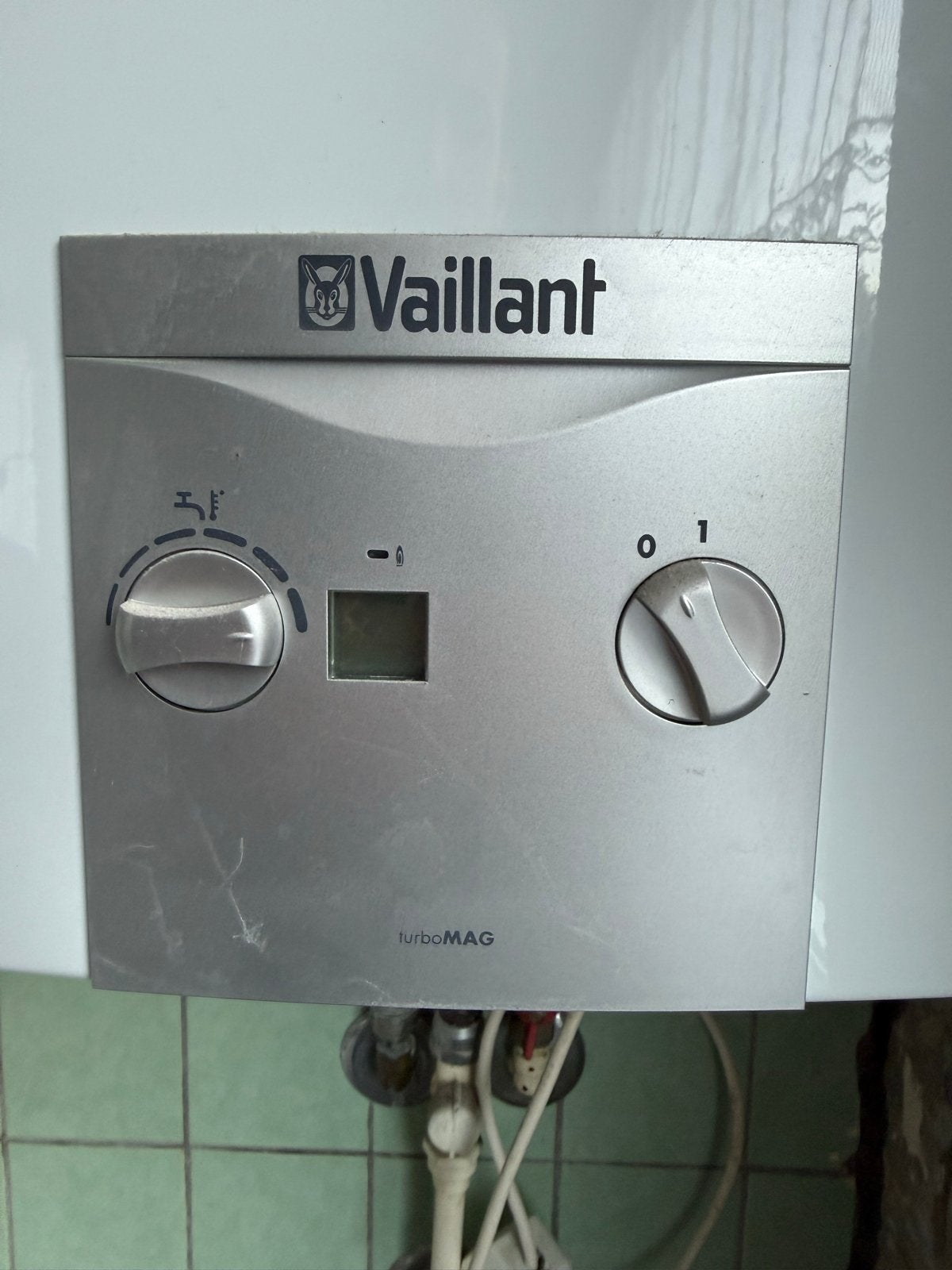 Vaillant turboMAG geiser met optionele afvoerbehuizing, Doe-het-zelf en Verbouw, Gebruikt, Aardgas, Geiser, Ophalen of Verzenden