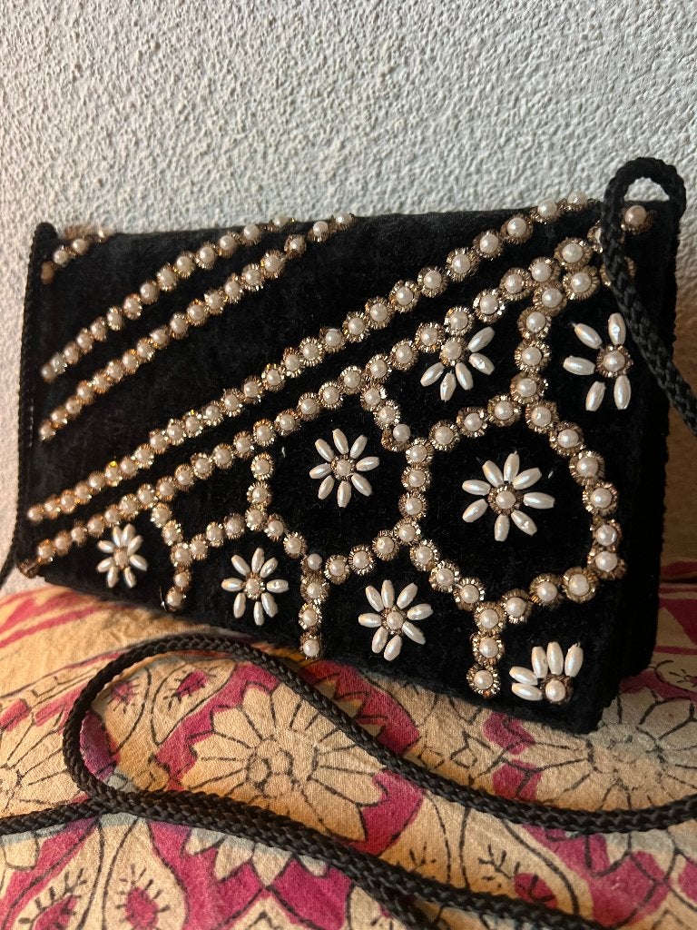 Vintage Zardozi geborduurde parels clutch damestasje Kane M, Sieraden, Tassen en Uiterlijk, Tassen | Damestassen, Ophalen of Verzenden