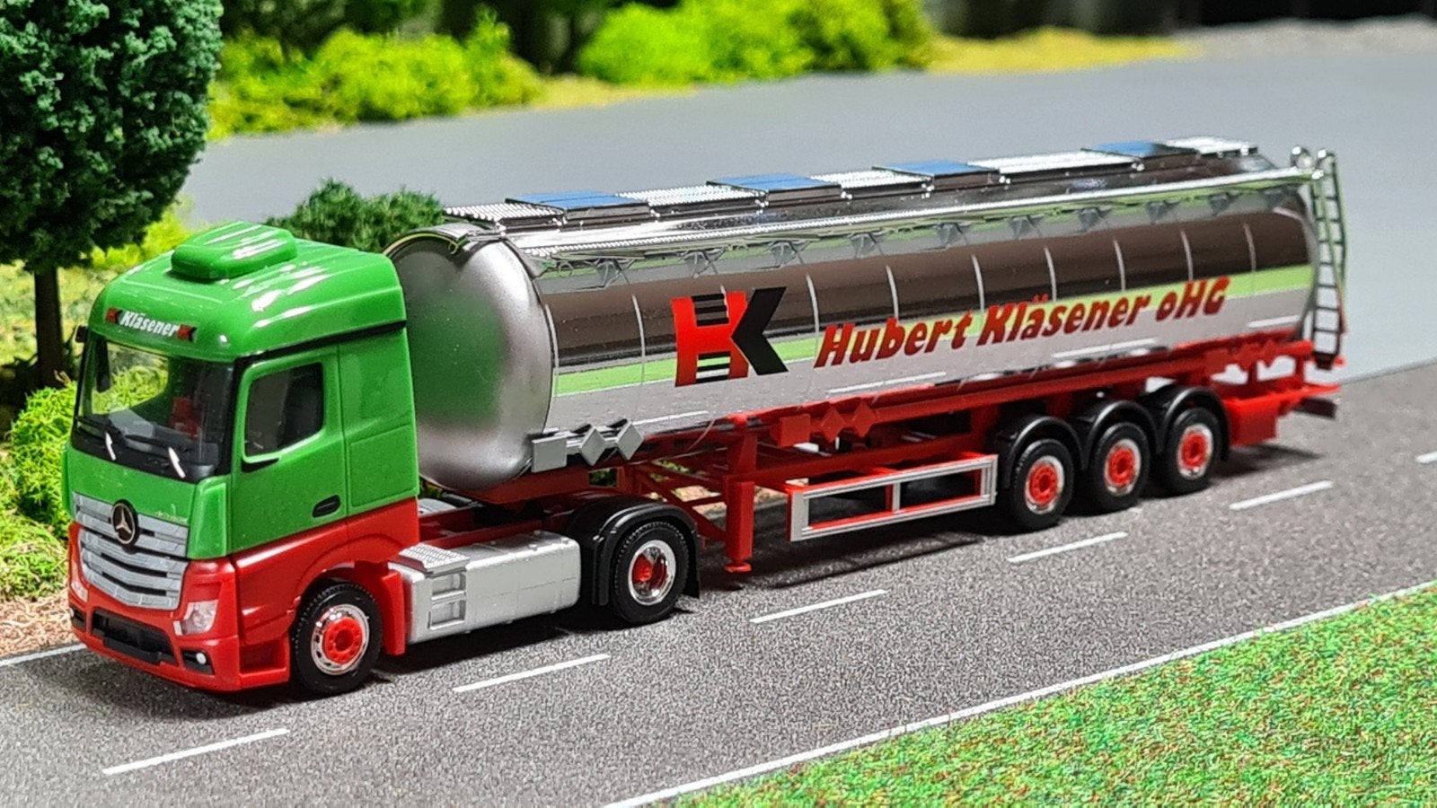 192 Herpa 1:87 Hubert Kläsener Mercedes ADR tankoplegger, Ophalen of Verzenden, Nieuw, Bus of Vrachtwagen, Herpa