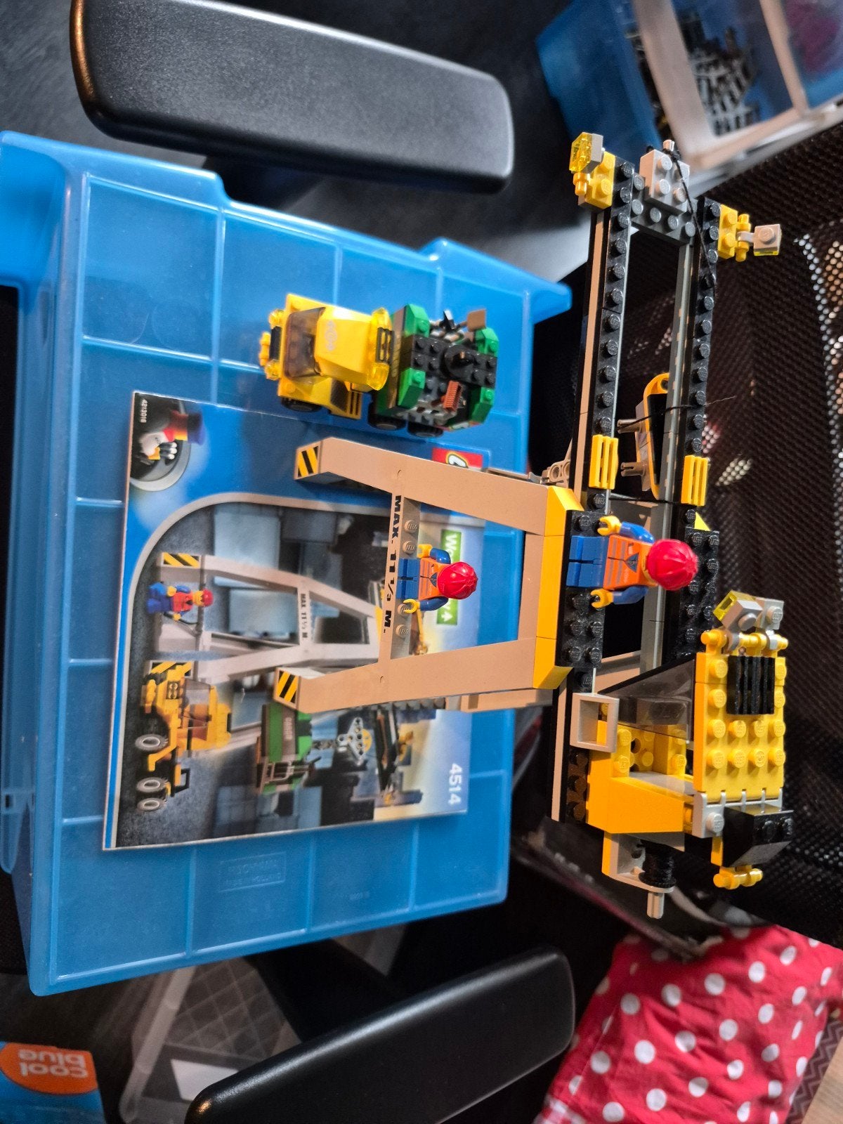 12e Lego 4514 Terminal met boekje, poppetjes en auto, Compleet, Lego, Ophalen of Verzenden, Complete set