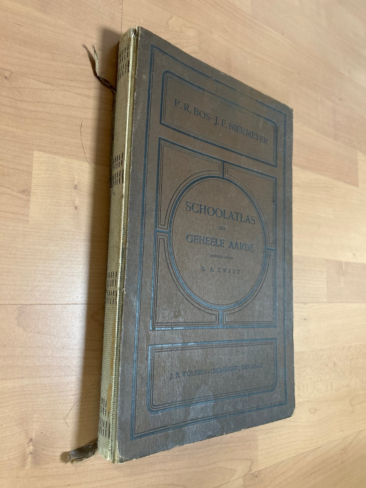 Bos-Niermeyer Schoolatlas der Geheele Aarde (1927), Gelezen, Bosatlas, Ophalen of Verzenden, 1800 tot 2000